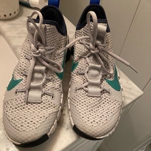 EUC Flynit Metcon Womens SZ 9 Mens SZ 8